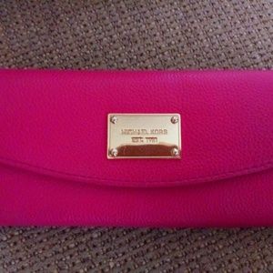 Brand New Authentic Michael Kors Wallet